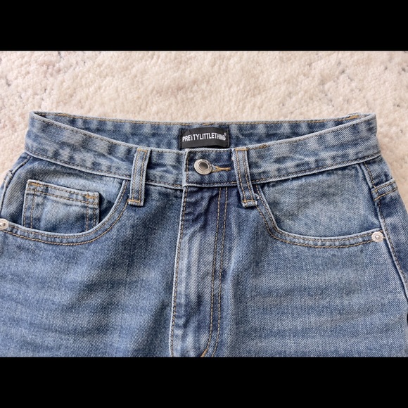 Never worn PLT Long jeans. Split hem. Distressed hem. Size 6. - Picture 5 of 6